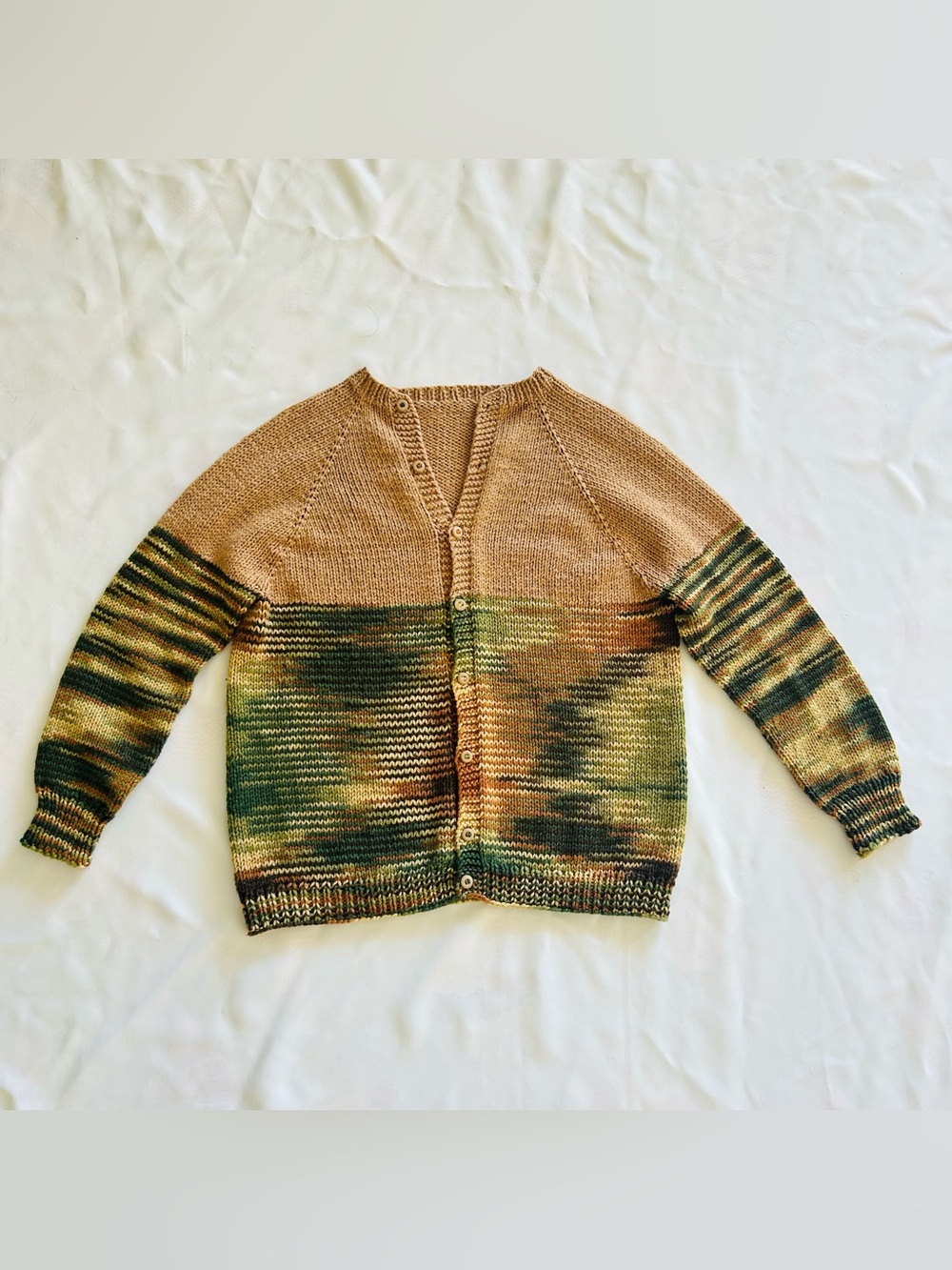 NWOT Large Women’s Earth Tone Knitted Sweater Cardigan Tan Green Artistic Button